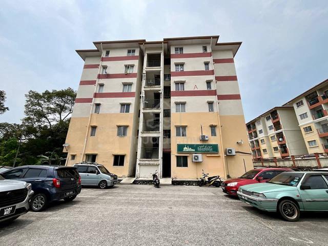 Apartment Taman Tropika (Blok A & B) 1