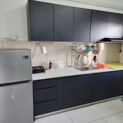 Fully Furnished Window Room for Rent 4