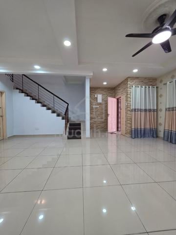 Renovated & Ready To Move In 2 Storey House in Denai Alam For Rent. 1