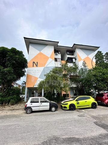 Sri Lanang 1