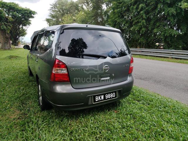 2010 Nissan GRAND LIVINA 1.8 PREMIUM/LUXURY (A) - 3