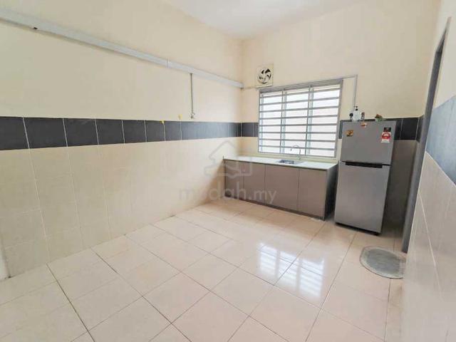 Townvilla Upper Floor Townhouse Tasik Puchong Full Loan RM1000 Booking 1