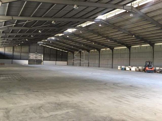 1.5 Storey Semi D Factory warehouse Kajang Industrial park For Rent 1