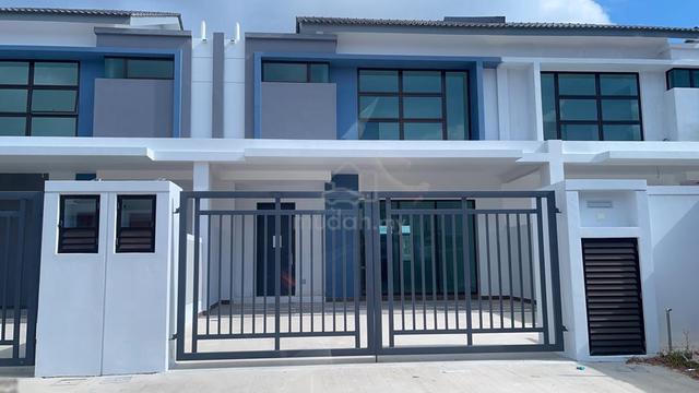Big Size 24x70 Austin Duta Double Storey Terrace House Fresh Unit 1