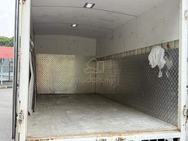 2022 Isuzu NPL77UE 13’5 FIT CARGO 3.0 DIESEL TURBO - photo 4 of 6