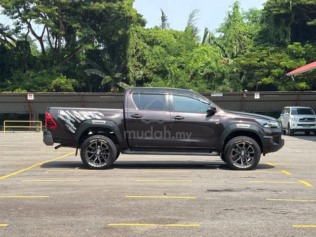 2020 Toyota HILUX D/CAB 2.8 ROGUE (A) - 5