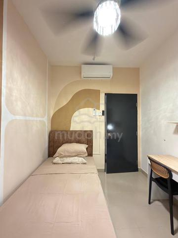 Small Room 1
