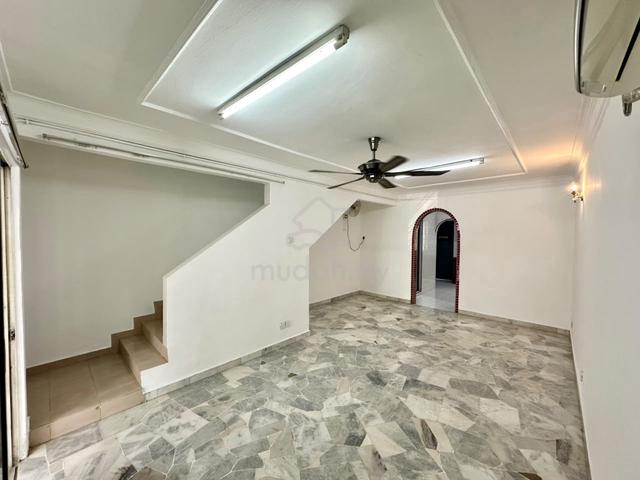 Double storey Sri Petaling Partly furnished Renovated Kit cabinet LRT 1