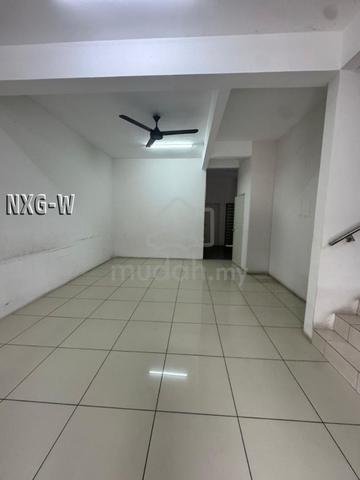 Below Market Good Condition Gated Guarded 2sty 20x70 Mahkota Banting 1