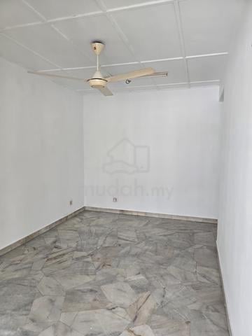 Single storey sri damansara sd1 kepong freehold more parking 1