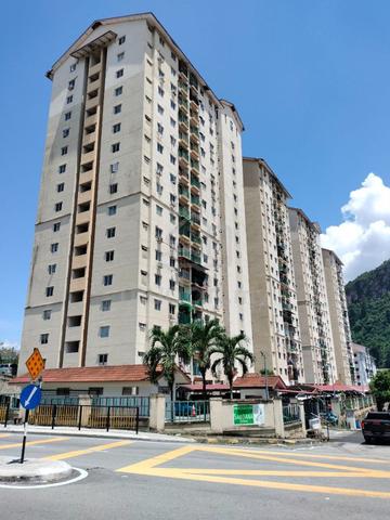 Pangsapuri Saujana Gombak 1