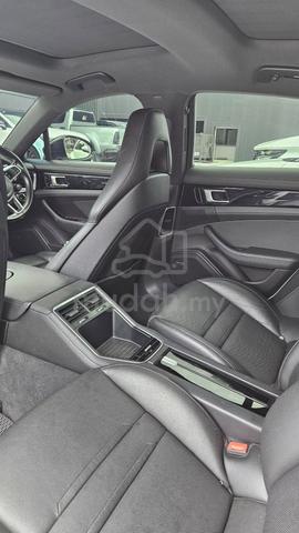 2017 Porsche PANAMERA 3.0 BASELINE (A) - 4