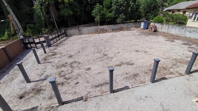 Tanah Lot Banglo Dekat Perkuburan Islam Peradong, Lundang, Kota Bharu 1