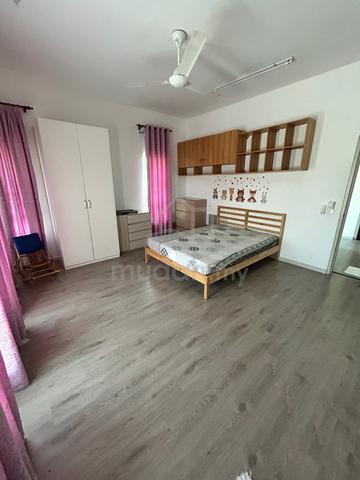 (Bandar Ainsdale) Master Room for rent 1