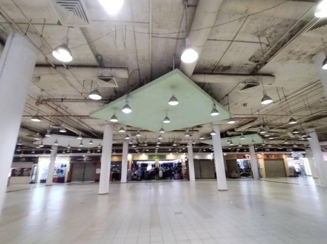 Car ShowRoom Tempat Pameran Kereta  1