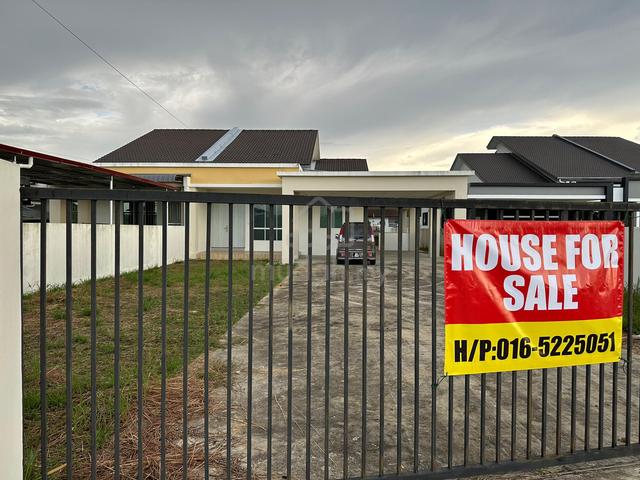Single Storey Semi-D 1