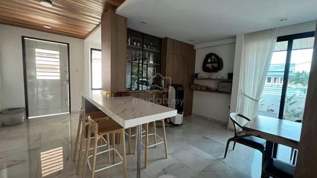 Taman Jaya 5000+sqft bungalow for sale, fully renovated 1
