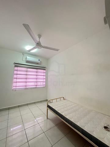 Room for Rent (GANGGARAK PERMAI TERRACE HOUSE) 1