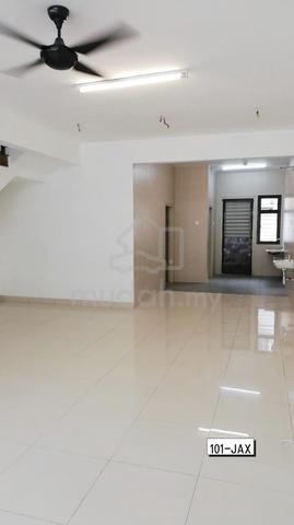 Geta Bandar Bukit Raja Double Storey House for sale 3