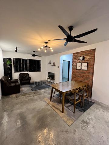 Pangsapuri Desa Jaya 1