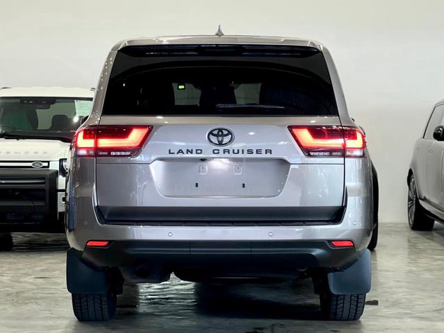 2023 Toyota LANDCRUISER 3.4 AX LC300 (A) - 4
