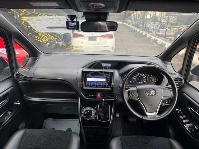 2021 Toyota VOXY 2.0 ZS PRICE wit DUTY UNREG - 3