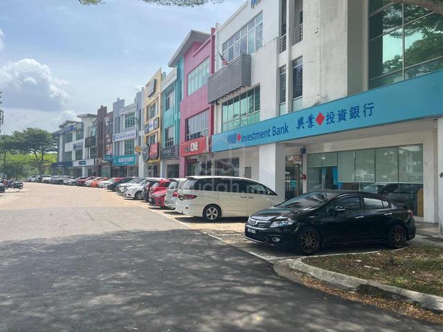 Taman Molek 3 Storey Shop For Sale 1