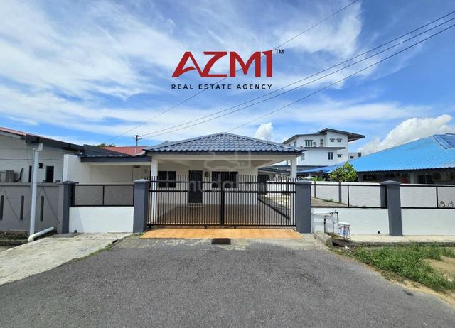Newly Painted Desa Pujut Single Storey Semi Detached Permyjaya Miri 1