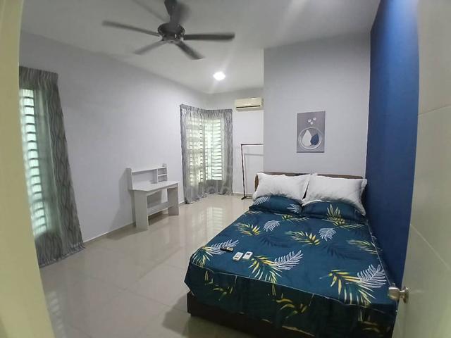 Double Storey Corner house facing lake 1