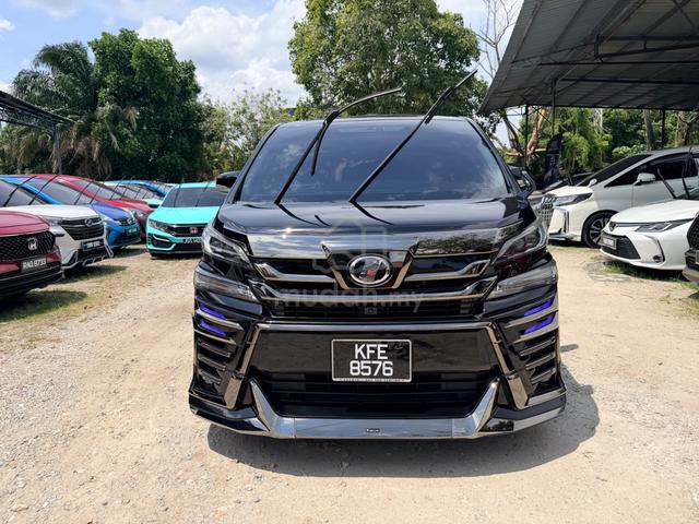Toyota VELLFIRE 2.5 ZG Sunroof Facelift (A)-18 - 2