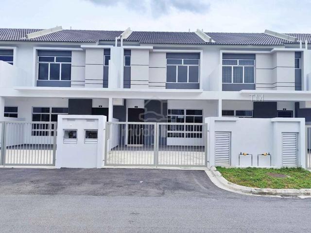 Sri Penawar 2 Storey Terrace House Desaru 1