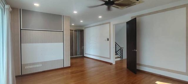 Senibong Cove Link Bungalow House Good Condition For Sale 1
