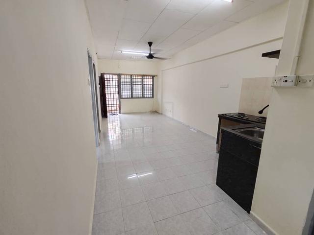 Flat Taman Idaman 2