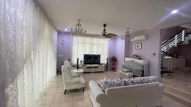 2 Sty Semi D at Batu Ferringhi Pantai Miami [NICE UNIT] WORTH BUY 1