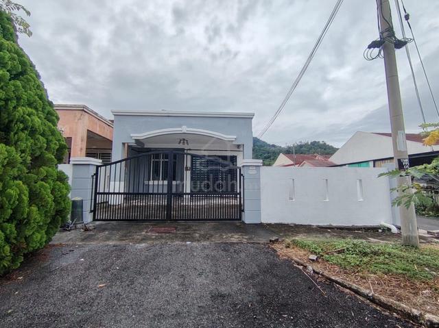 Single Storey Terrace end lot (Taman Bukit Kristal) 1