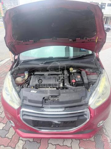2014 Peugeot 208 1.6 VTi ALLURE (A) - 5