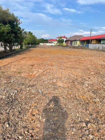 Tanah Untuk Dijual di Area Pekan Merlimau 1