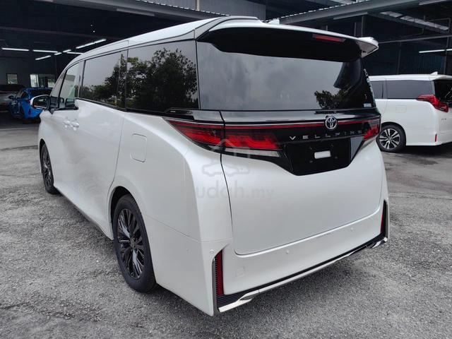 2025 Toyota Vellfire 2.4 Z premium 2800km like new - 2