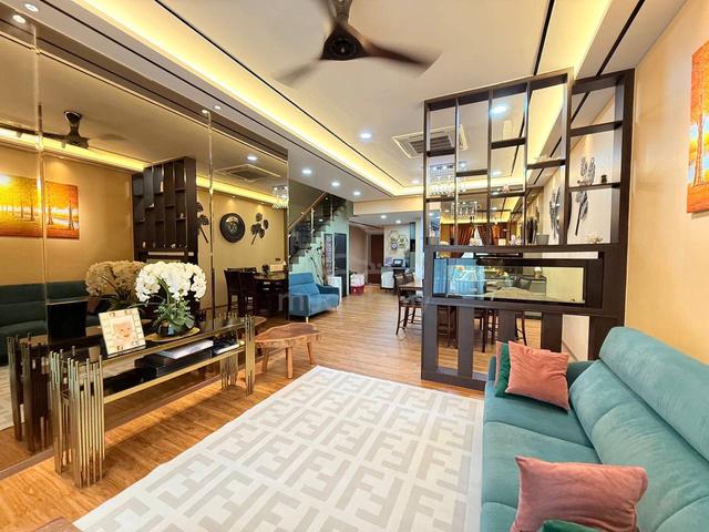 RENOVATED Maple Residence Laman View Cyberjaya Doule Storey Superlink 1