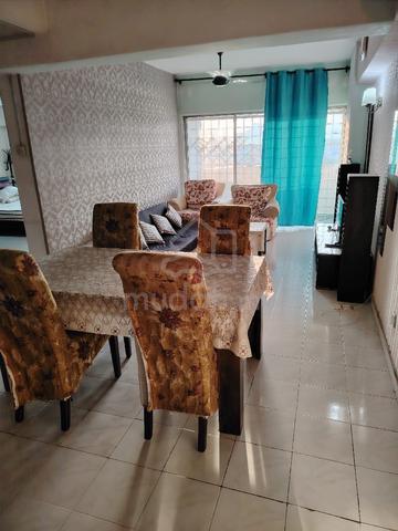 middle room for rent 1
