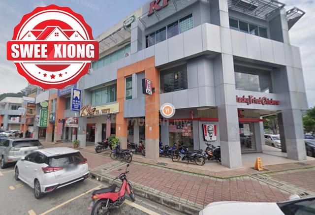 TRIPLE 3 STY DESARIA SUNGAI ARA JALAN DATO ISMAIL HASHIM SHOPLOT Bayan 1