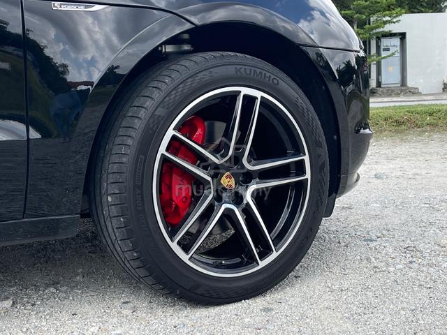 2019 Porsche MACAN  2.0L (A) - 4