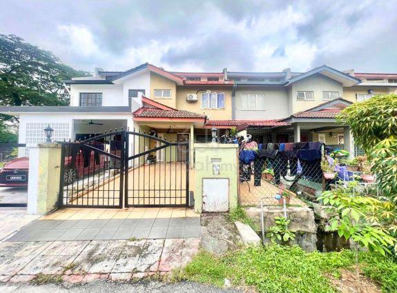 TAK BERHADAPAN DENGAN PINTU PAGAR RUMAH JIRAN Taman Sri Kenari Kajang 1