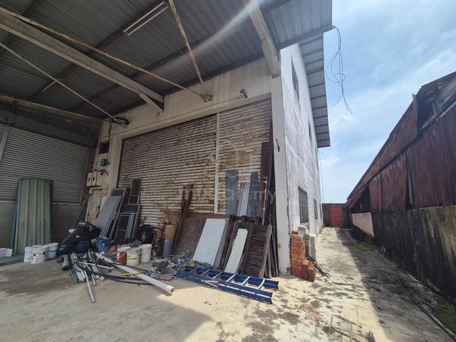 Fully Covered Double storey detached factory at Malim jaya 1