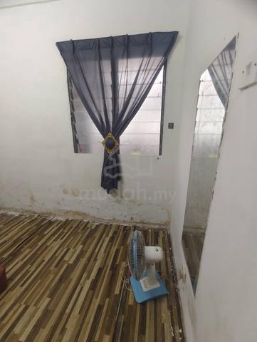 Bilik Sewa LELAKI di Selayang Makmur (Tingkat 4, Tanpa Lif) 3