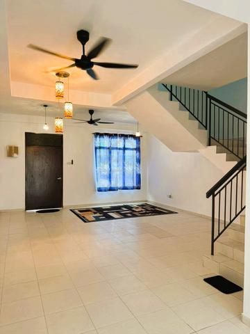 [MURAH] 3 Storey house @ Taman Scientax Kundang Jaya!! MUST SEEE!!!! 1