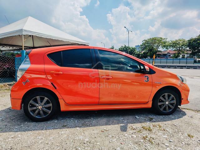 2012 Toyota PRIUS C 1.5 TRD KIT (A)BELI PAKAI SAJA - 4