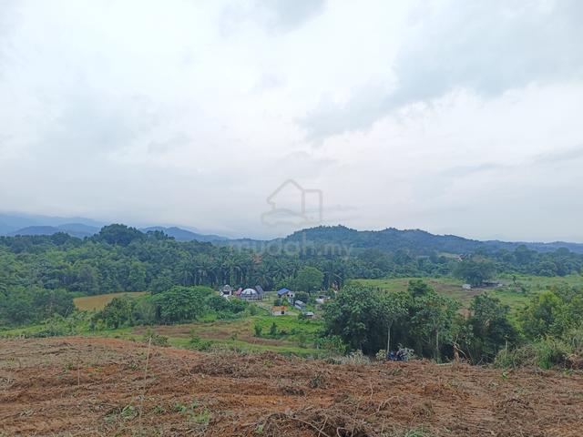 Kuala Kubu Bharu land with Genting View beside road 3