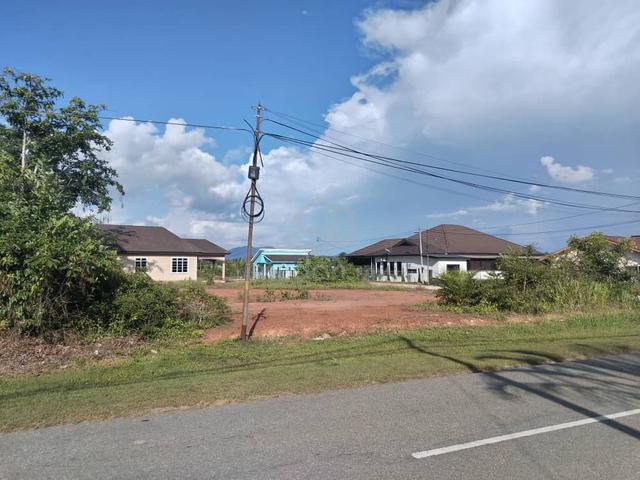 Tanah tepi jalan  2