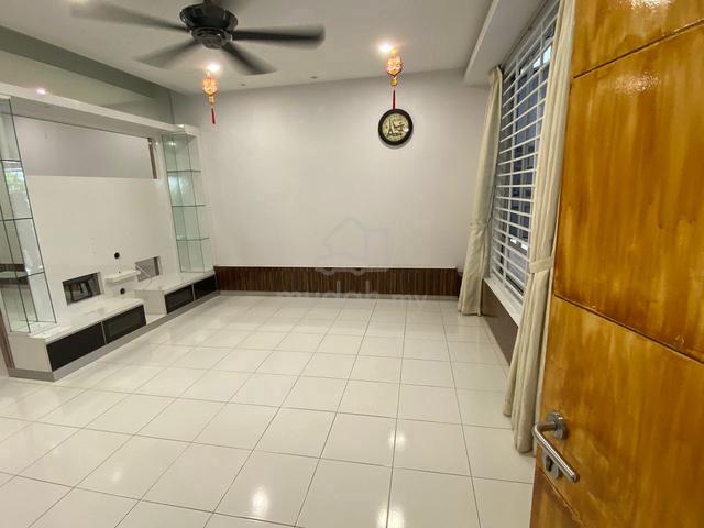 Setia Tropika 2 Storey House Renovated Partial Furnished G&G Kempas 1